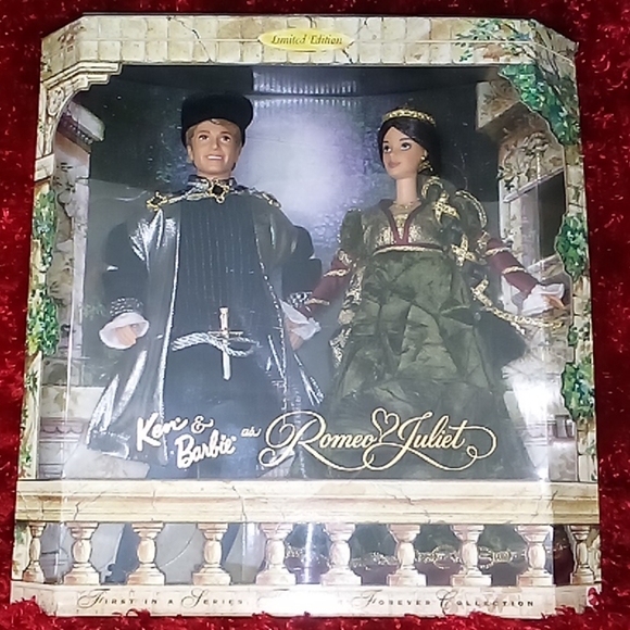 NRFB 1998 Romeo and Juliet Ken and Barbie 19364